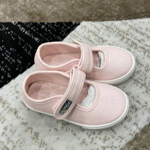 Pink canvas Velcro shoes
